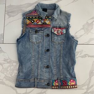 DESIGUAL Vest Womens Graphic Denim Sz 34 XS Detailed Embroidered Distressed